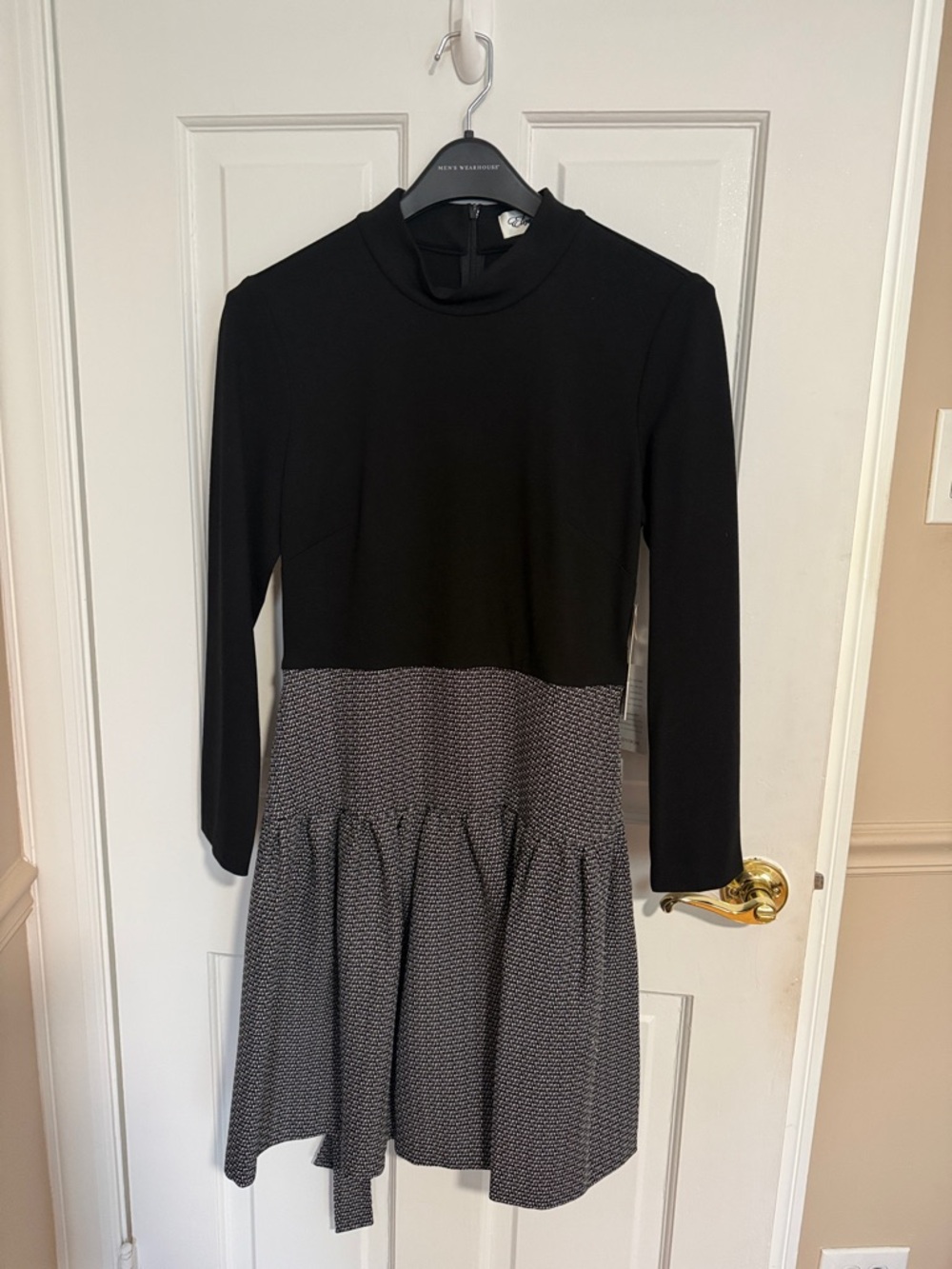 Eliza J Black and Gray Long-Sleeve Knit Drop-Waist Dress
